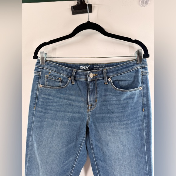 EUC Mossimo Denim Mid-Rise Straight Leg Jeans - Picture 4 of 6